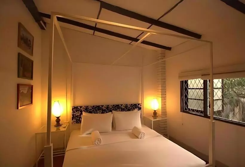 ユースホステル Lost & Found   Colombo