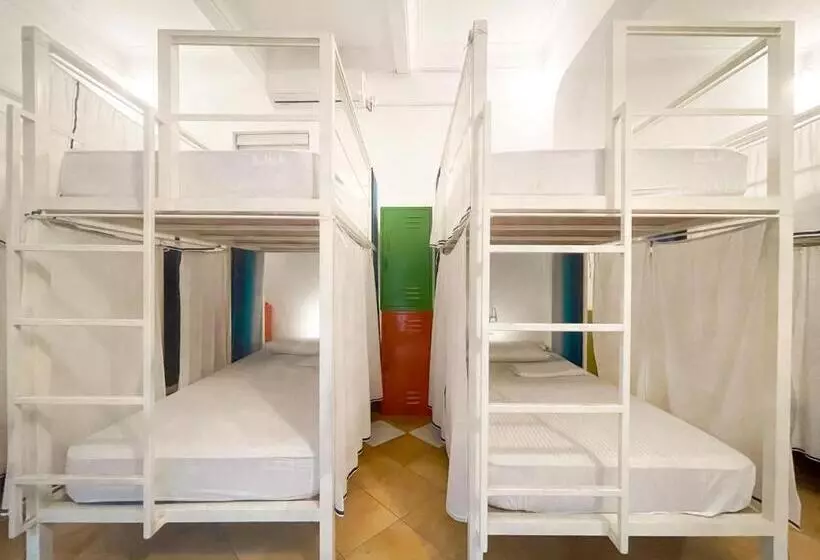 ユースホステル Lost & Found   Colombo