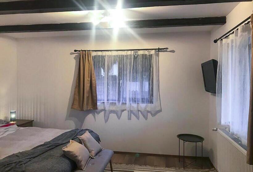 ベッドアンドブレックファースト Cununa Văilor