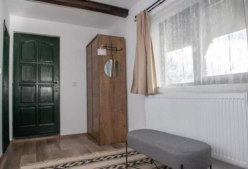 Bed and Breakfast Cununa Văilor