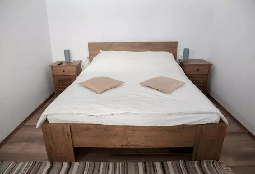 Bed and Breakfast Cununa Văilor