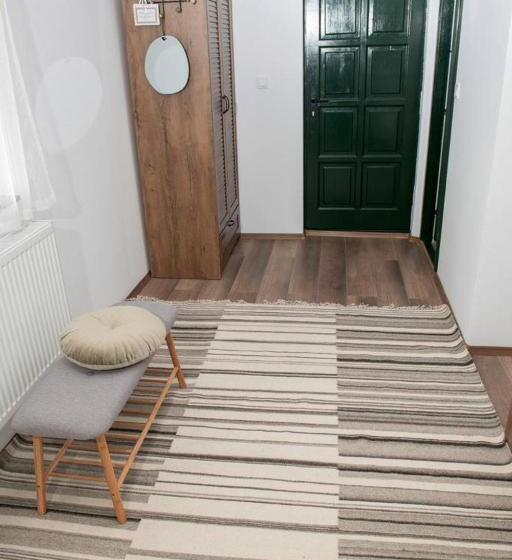 住宿加早餐  Cununa Văilor