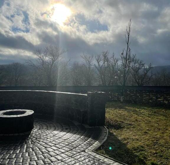 ベッドアンドブレックファースト Cununa Văilor