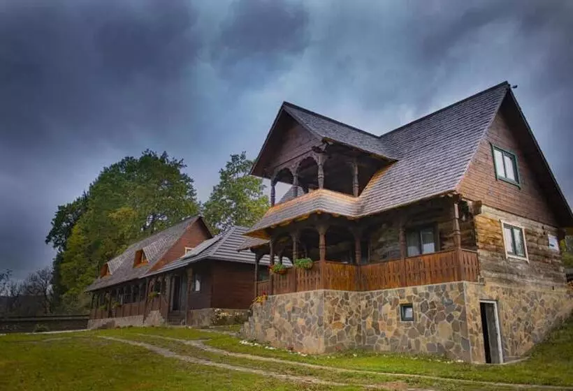 Bed and Breakfast Cununa Văilor