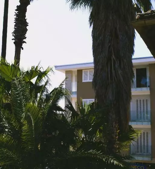 ベッドアンドブレックファースト The Roof Garden   Bed&breakfast