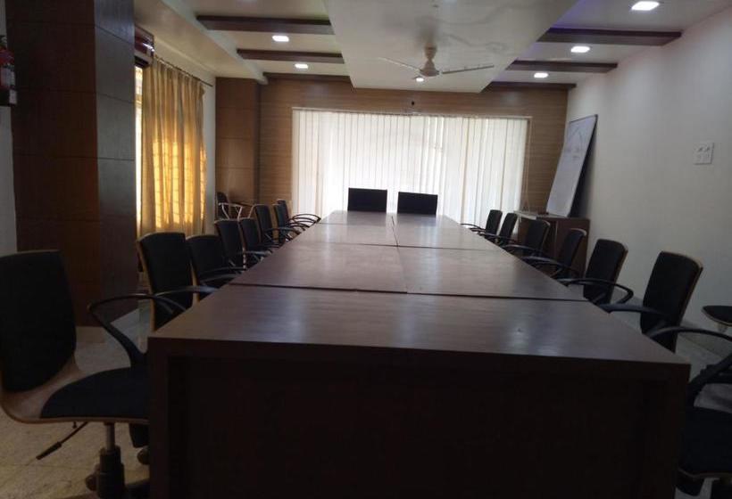 Hotel Barak Residency  A Premium