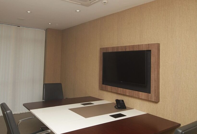 Cika Golden Hotel And Suites