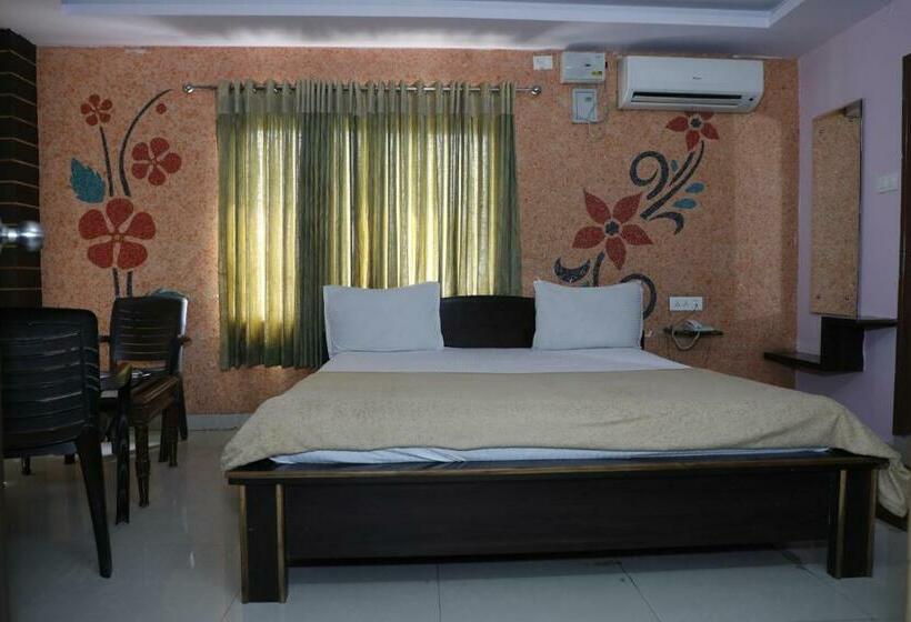 ホテル Maruthi Residency Inn L B Nagar