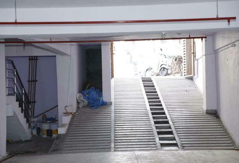 ホテル Maruthi Residency Inn L B Nagar