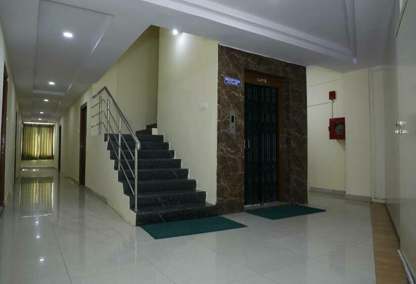 ホテル Maruthi Residency Inn L B Nagar