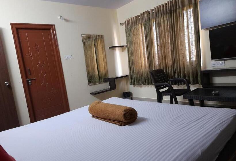ホテル Maruthi Residency Inn L B Nagar