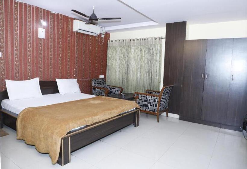 ホテル Maruthi Residency Inn L B Nagar