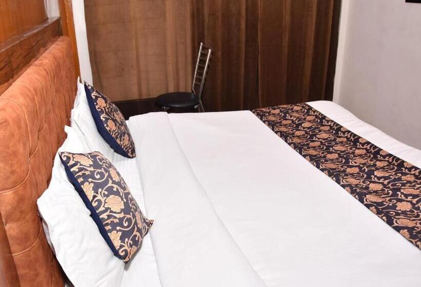 호텔 Rajat Residency Bijnor