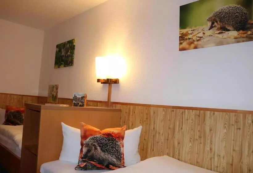 Hotelli Und Restaurant Karpfenschänke