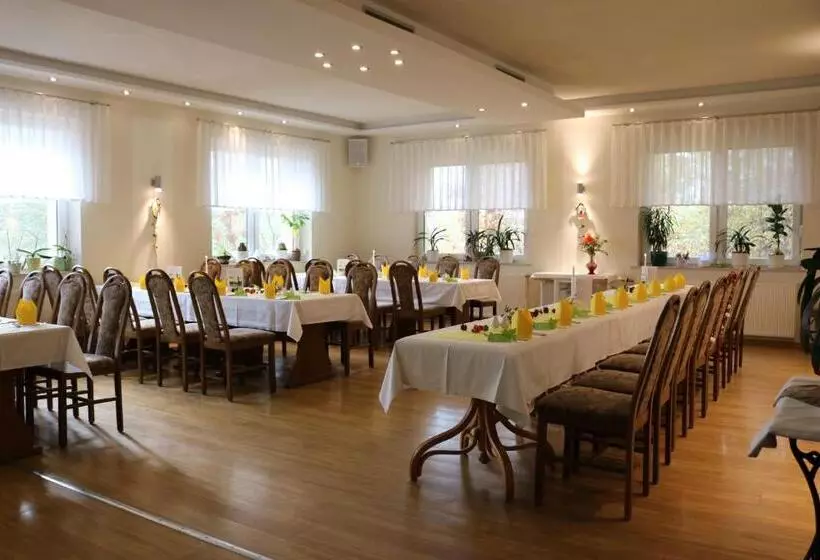 Hotelli Und Restaurant Karpfenschänke