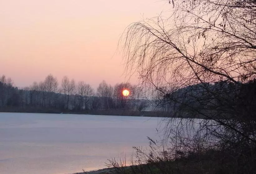 Hotelli Und Restaurant Karpfenschänke