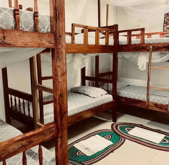 Sanaa Hostel