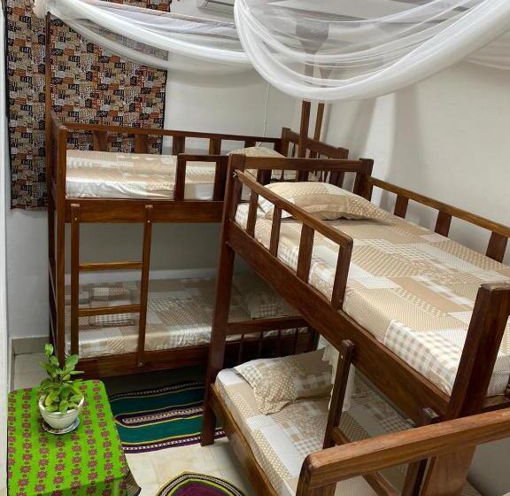 Sanaa Hostel