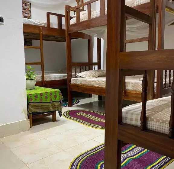 Sanaa Hostel