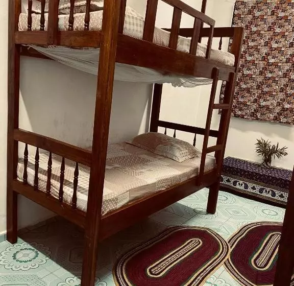 Sanaa Hostel