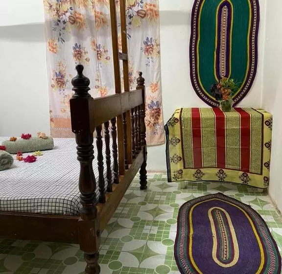 Sanaa Hostel