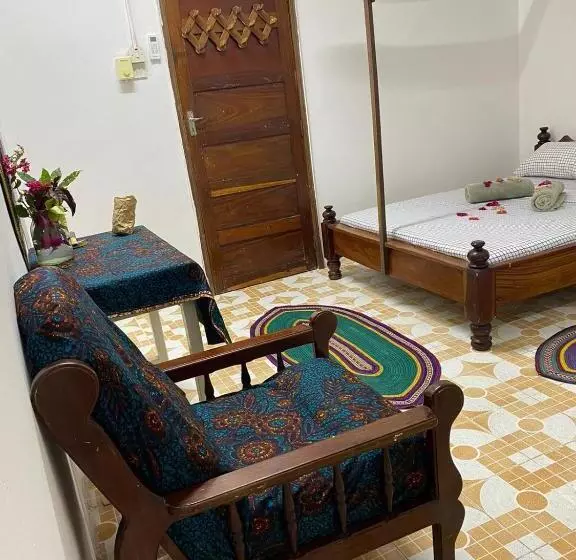Sanaa Hostel
