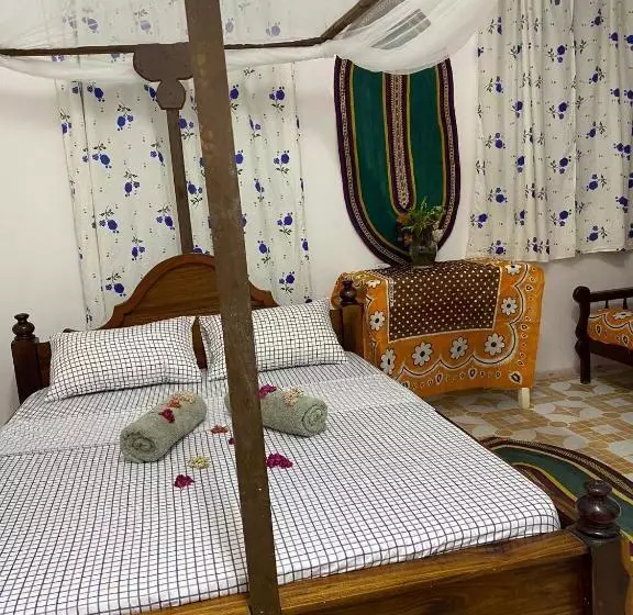 Sanaa Hostel