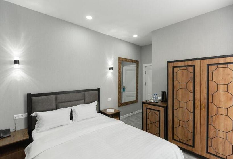 تختخواب و صبحانه Merci