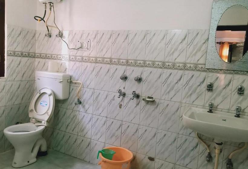 בית מלון כפרי Debbhumi Regency