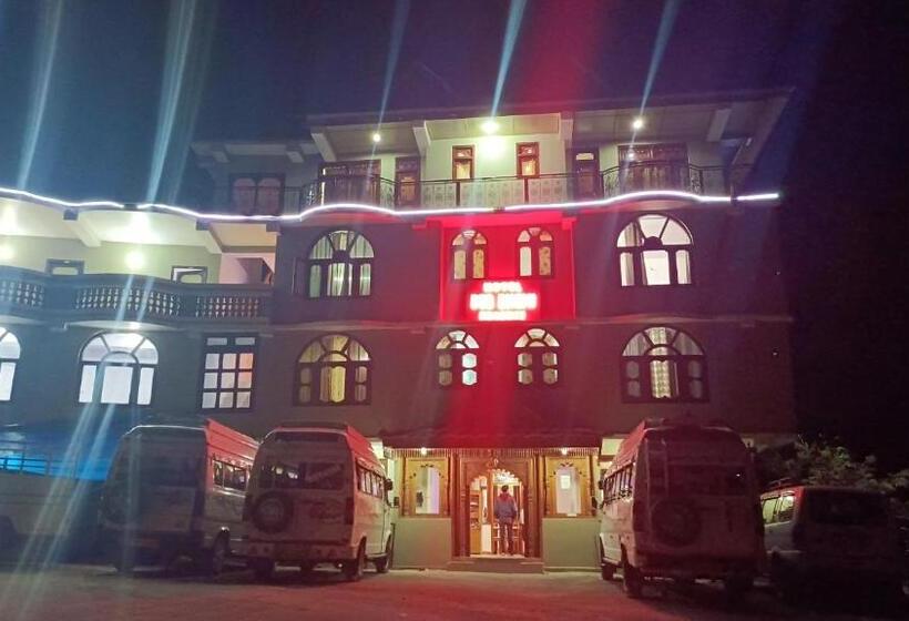 בית מלון כפרי Debbhumi Regency