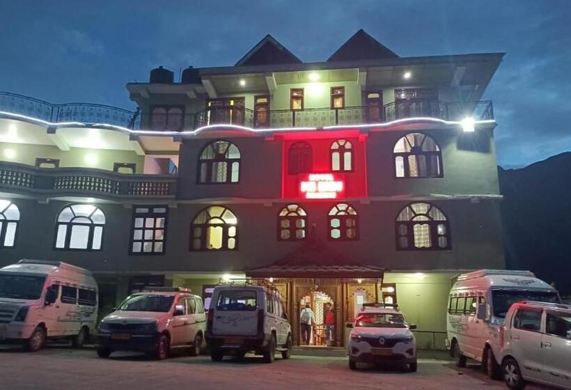 בית מלון כפרי Debbhumi Regency