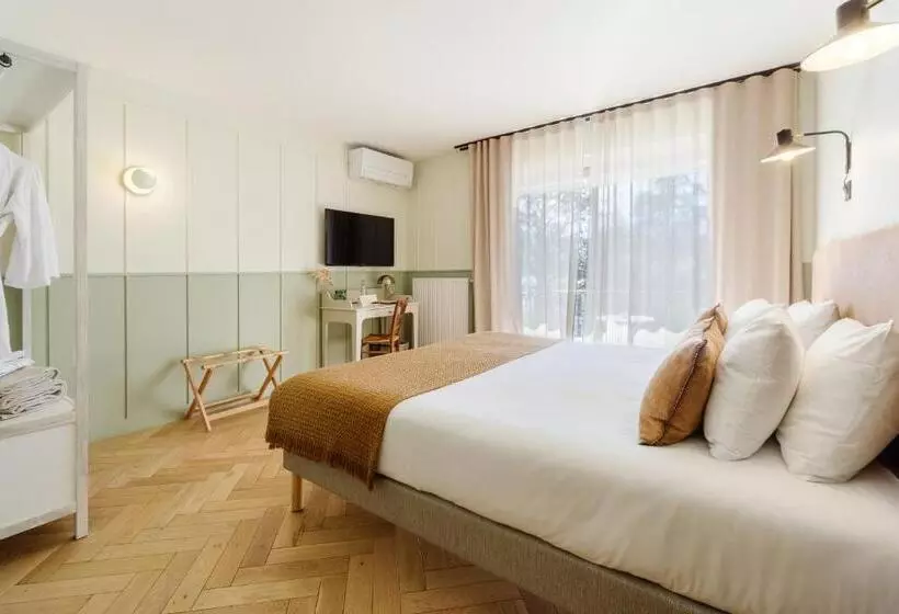 ホテル Hôtel Le Mouton Bleu