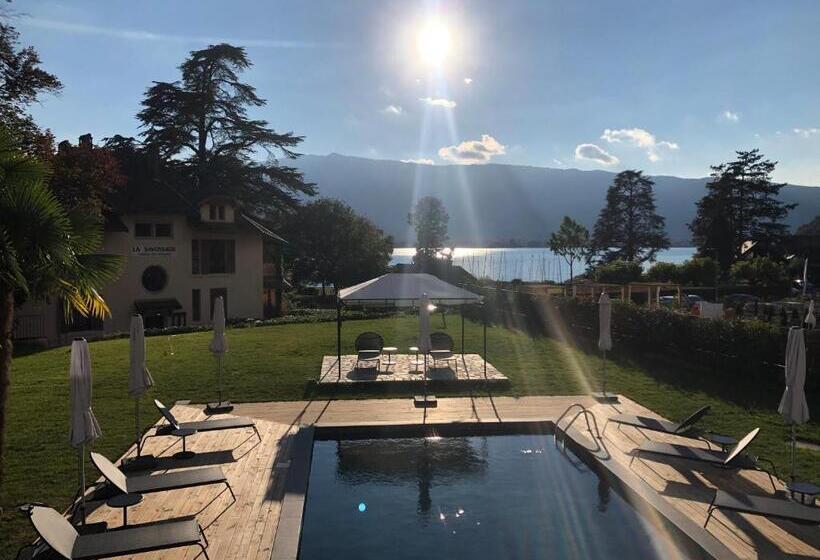 Отель Hôtel Le Mouton Bleu