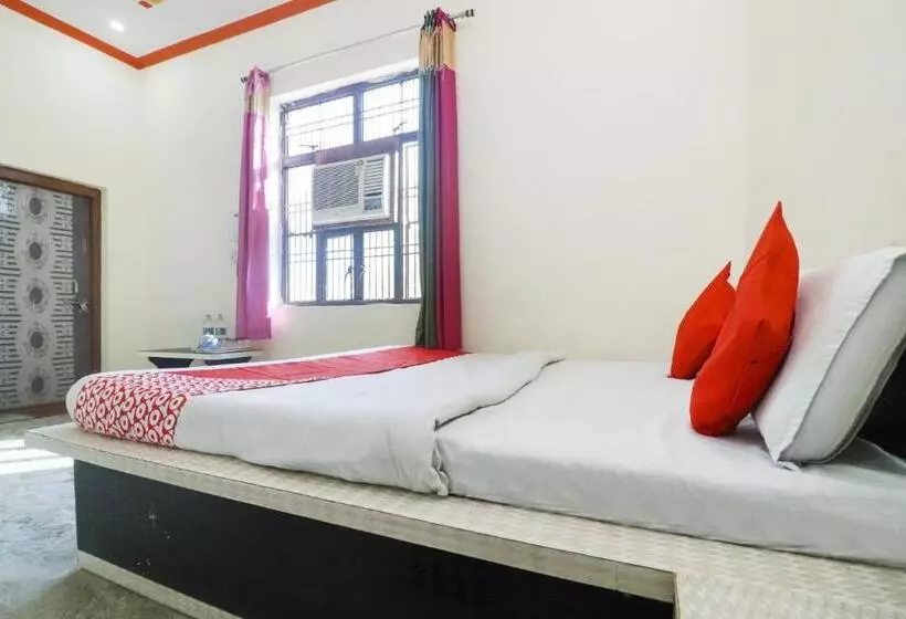 Hotelli Oyo 72863 New Satkar