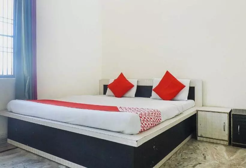 Hotelli Oyo 72863 New Satkar