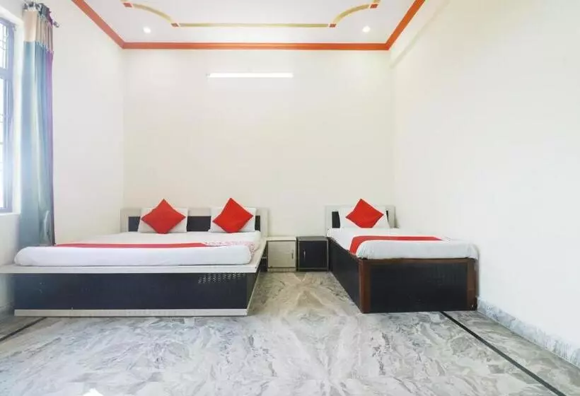 Hotelli Oyo 72863 New Satkar