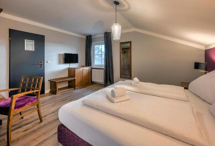 Отель Schmiedhubers