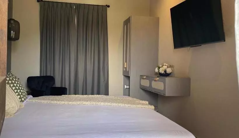 ホテル Suites Campestres Montebello