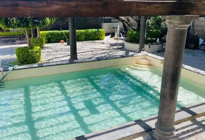 ホテル Suites Campestres Montebello