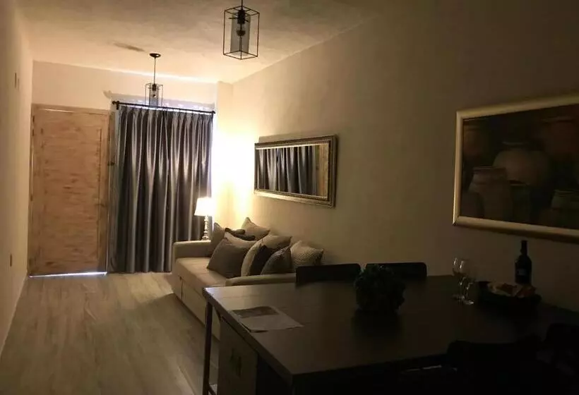 ホテル Suites Campestres Montebello