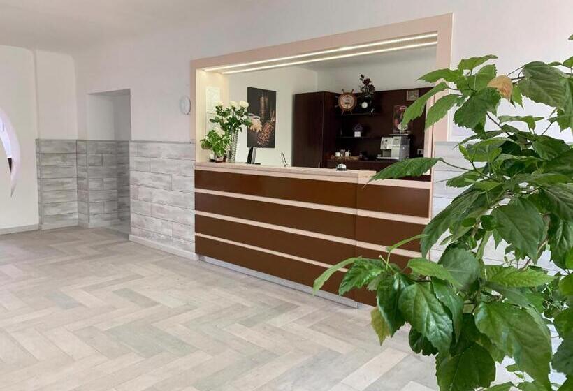 Relax Hotel   Restaurant Complex