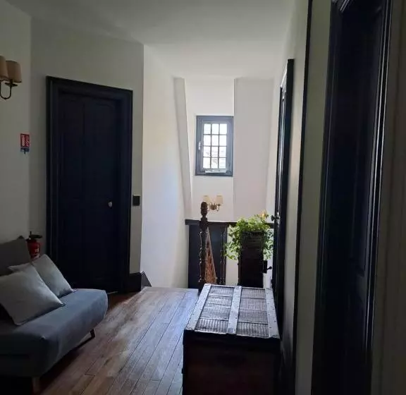 Aamiaismajoitus (B&B) Château De La Redortière