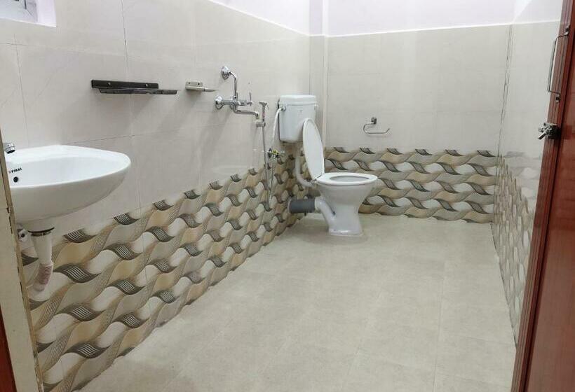 تختخواب و صبحانه The Leisure Home Stay