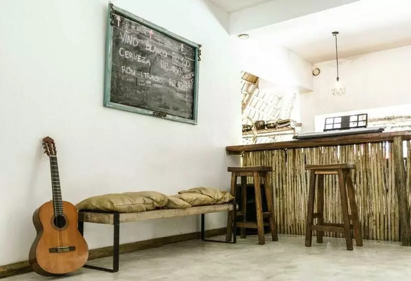 Ganesh Hostel & Shivas Bungalows
