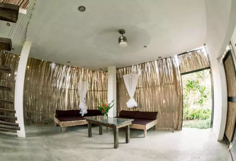 Ganesh Hostel & Shivas Bungalows