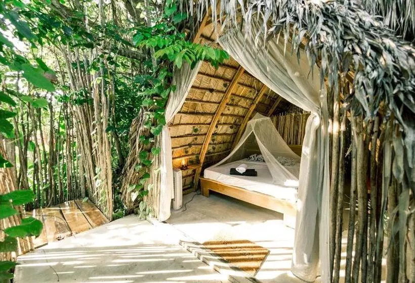 Ganesh Hostel & Shivas Bungalows