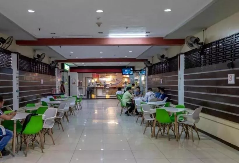 ホテル Check Inn Bacolod By Reddoorz