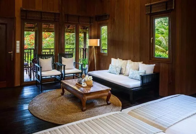 Hotelli Farmhouse Resort & Spa