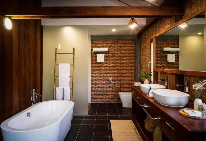 Hotelli Farmhouse Resort & Spa