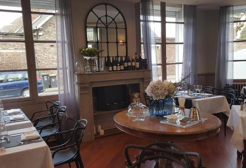 Отель La Caroline